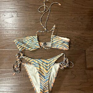 Triangl bikini size small